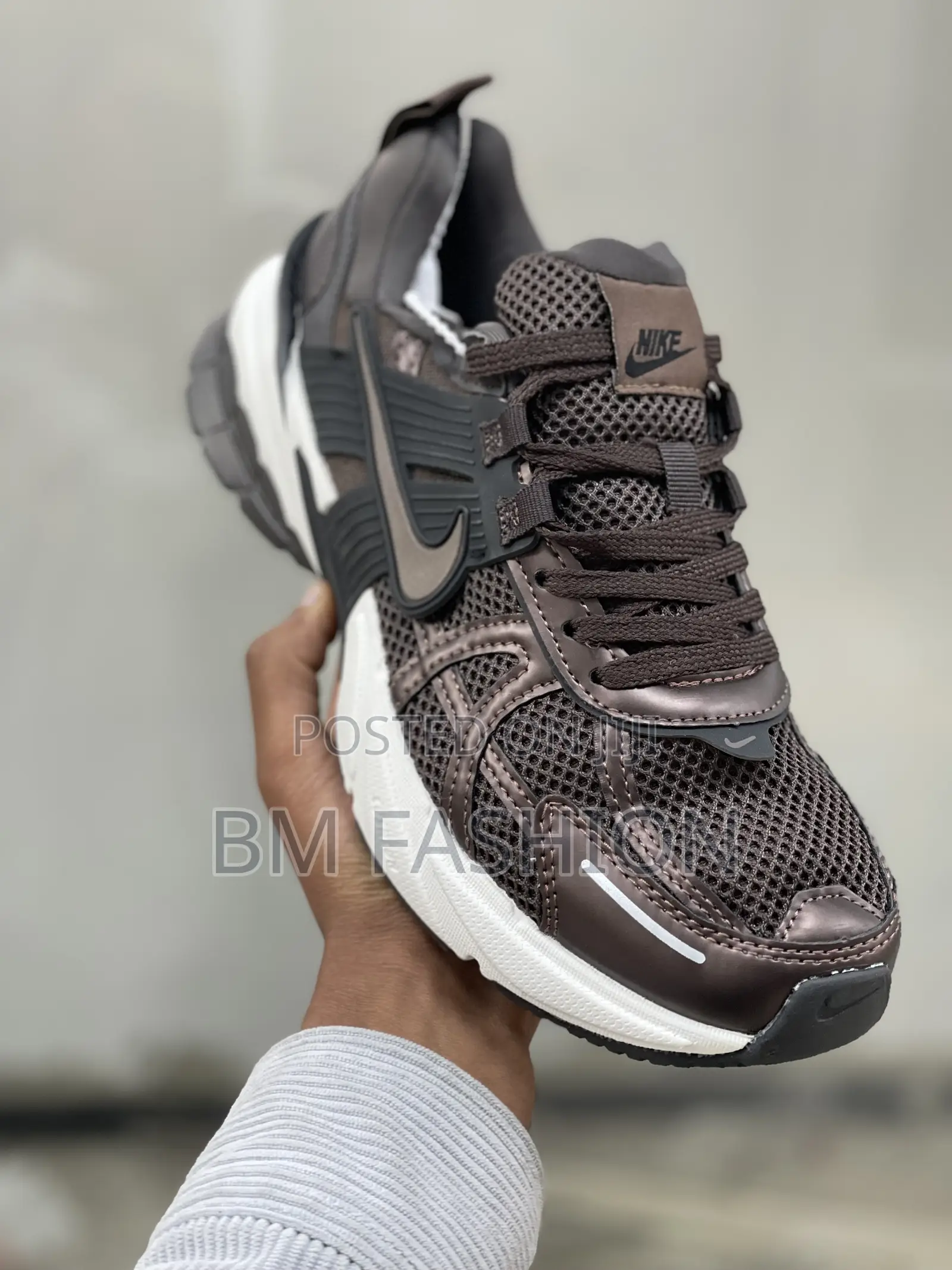Nike V2k Runner Sneakers Brown Quality Men’S