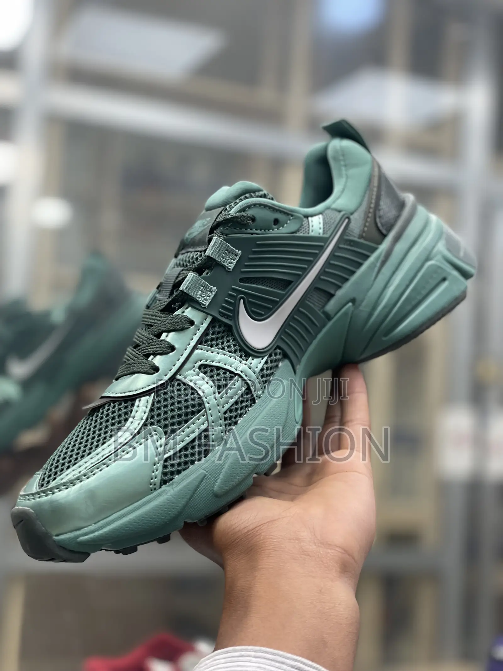 Nike V2k Run Sneakers Green Comfortable Shoes