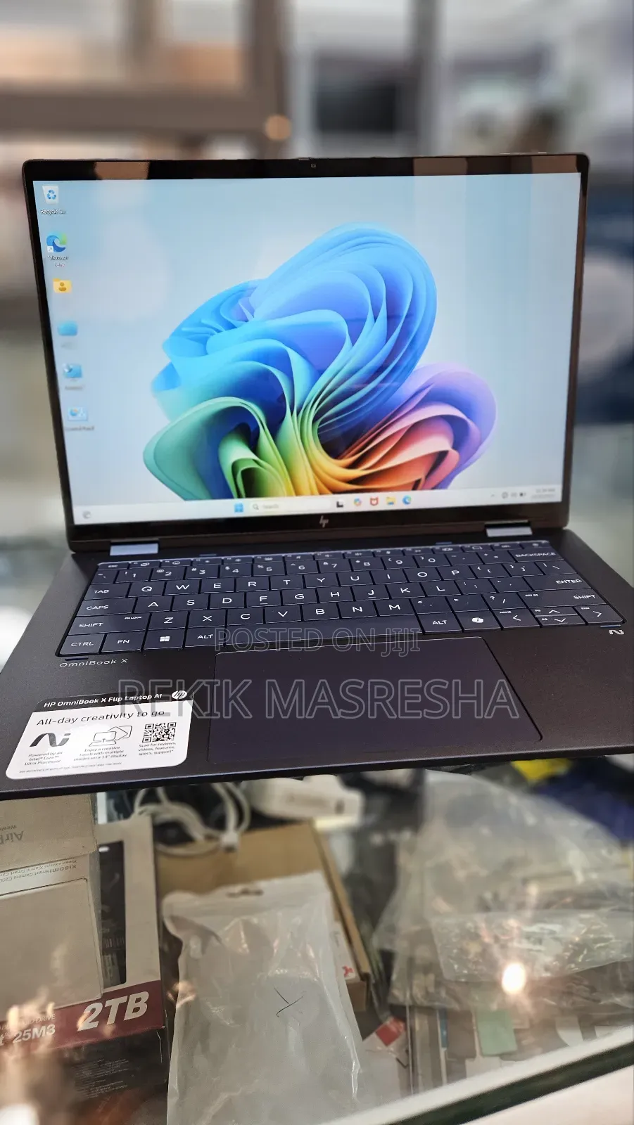 New Laptop HP OmniBook X Flip 14" 16GB Intel Core Ultra 7 SSD 1T