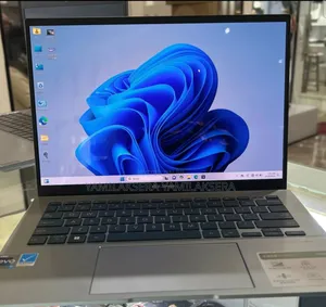 New Laptop Asus ZenBook UX510UW 16GB Intel Core I7 SSD 512GB