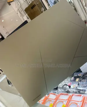 New Laptop Asus ZenBook UX510UW 16GB Intel Core I7 SSD 512GB