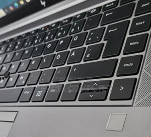 New Laptop HP ZBook Firefly G8 16GB Intel Core I7 SSD 1T