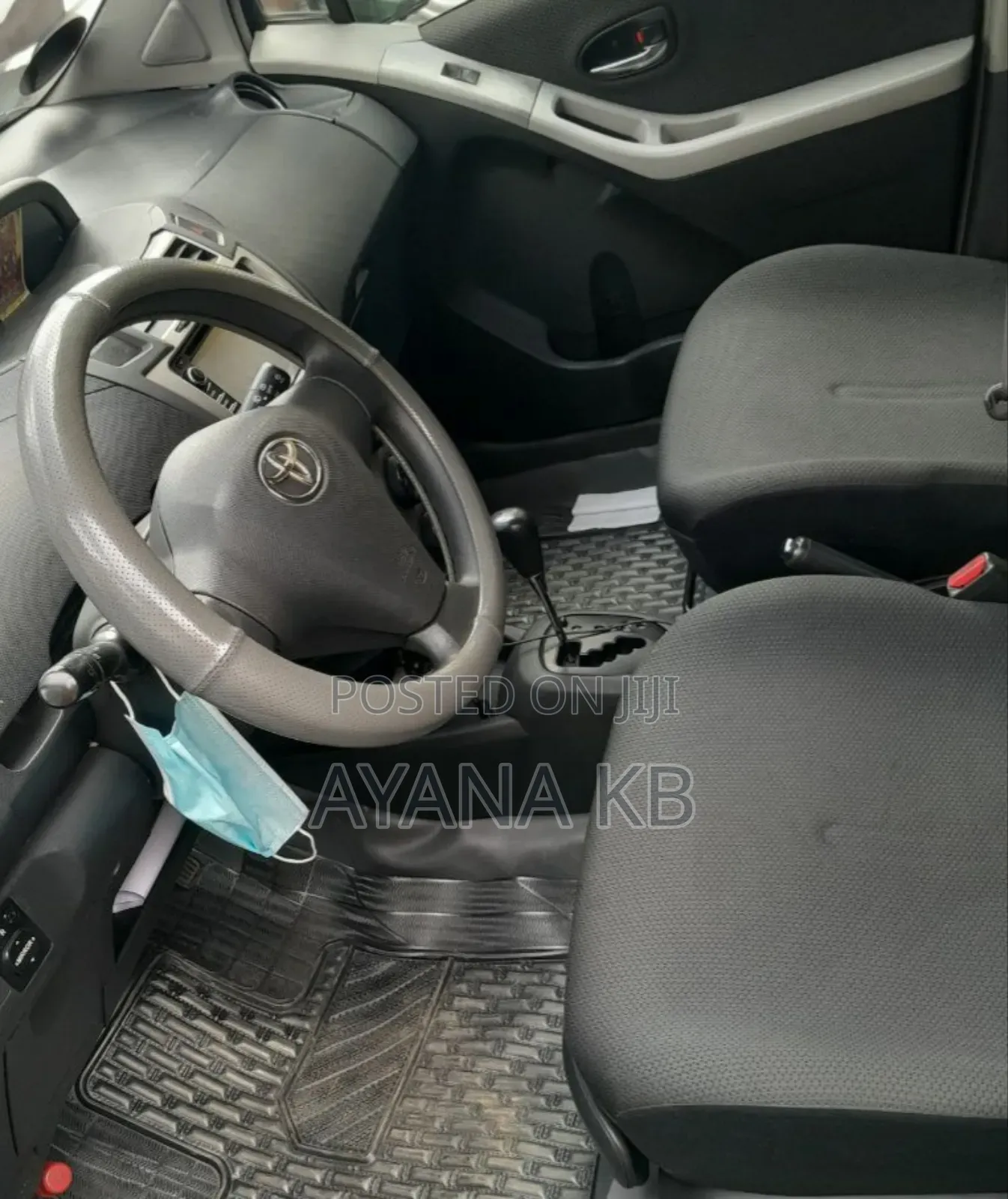 Toyota Yaris 2010 Gray
