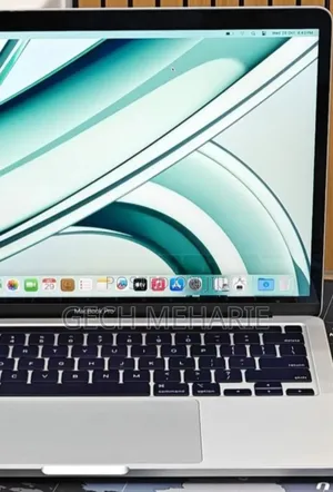 New Laptop Apple MacBook Pro 2022 M2 8GB Apple M2 SSD 256GB