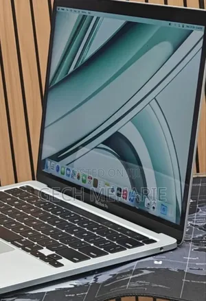 New Laptop Apple MacBook Pro 2022 M2 8GB Apple M2 SSD 256GB