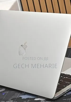 New Laptop Apple MacBook Pro 2022 M2 8GB Apple M2 SSD 256GB