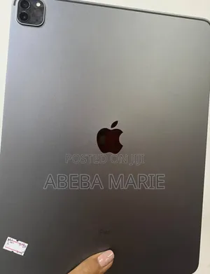 Photo - New Apple iPad Pro 12.9 (2020) 512 GB