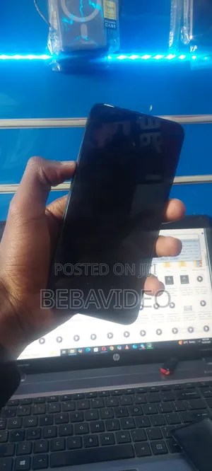 Samsung Galaxy A30 32 GB Black