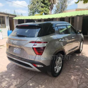 Hyundai Creta 2022 Silver