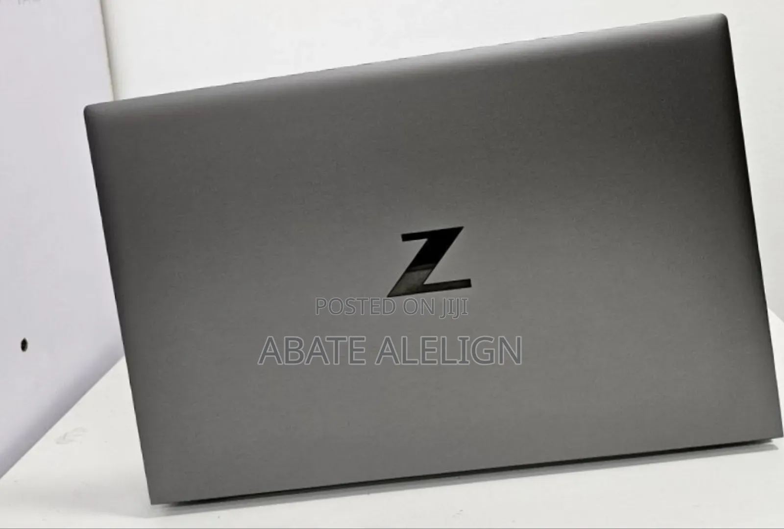 New Laptop HP ZBook Firefly G8 16GB Intel Core I7 SSD 1T