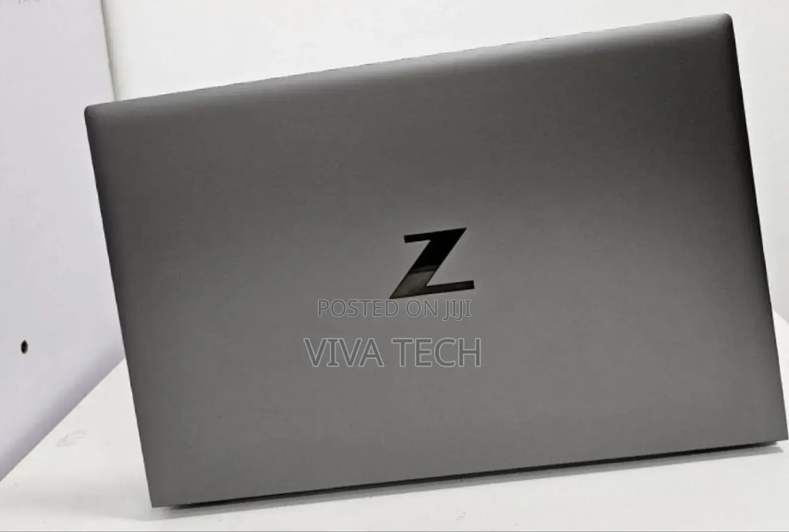 New Laptop HP ZBook Firefly G8 16GB Intel Core I7 SSD 1T