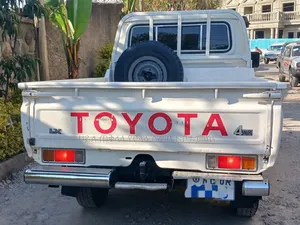 Toyota Land Cruiser 2015