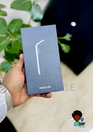 Photo - New Samsung Galaxy S25+ 256 GB Blue