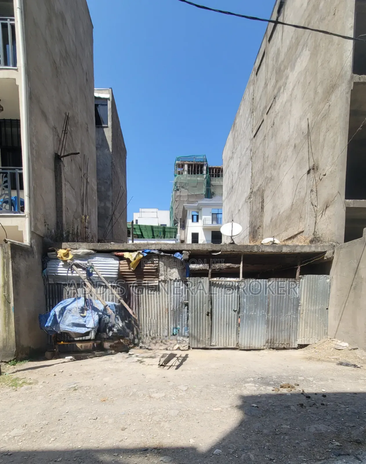 5bdrm House in ሀይሌ ጋርመንት, Nifas Silk-Lafto for sale