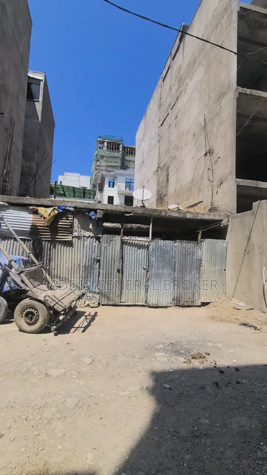 5bdrm House in ሀይሌ ጋርመንት, Nifas Silk-Lafto for sale