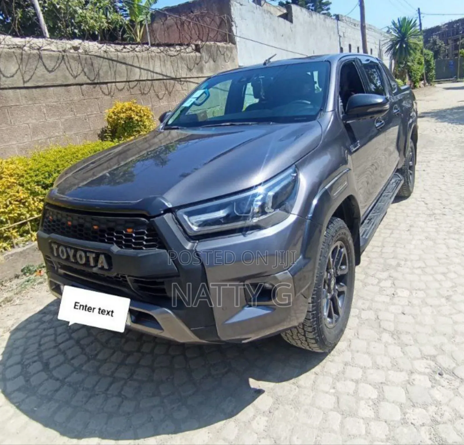 Toyota Hilux 2022 Gray