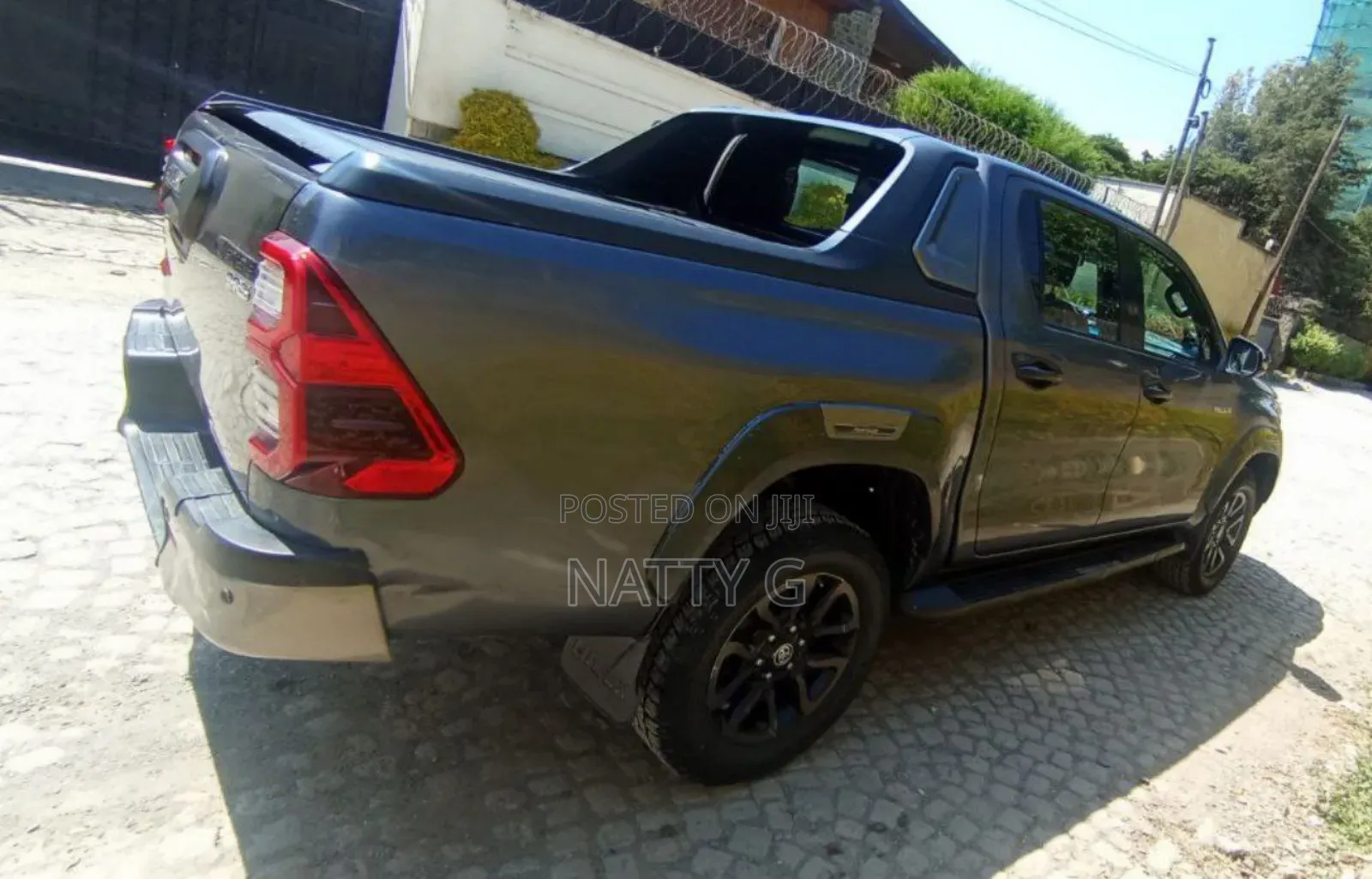 Toyota Hilux 2022 Gray
