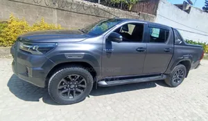 Toyota Hilux 2022 Gray