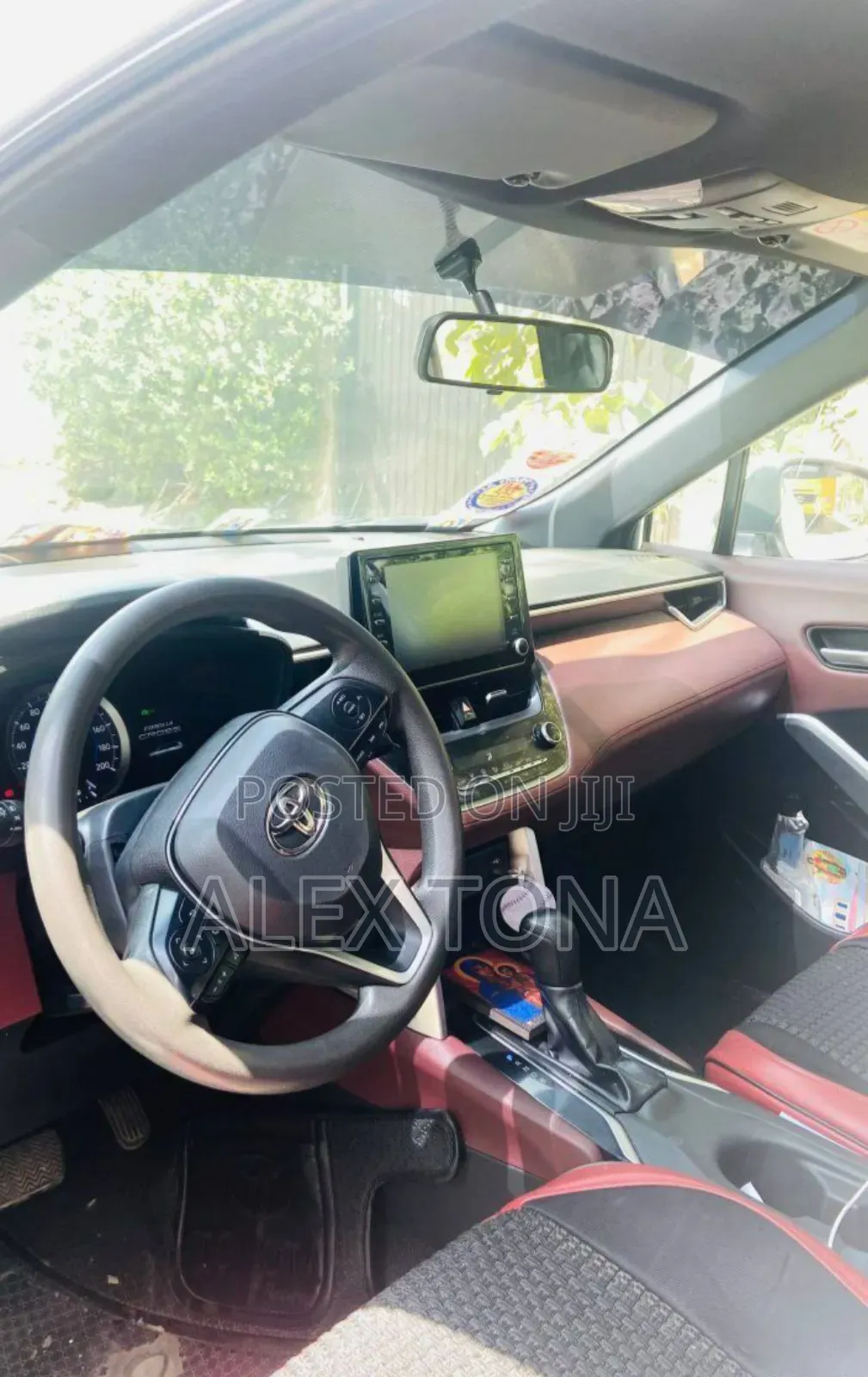 Toyota Corolla Cross Hybrid 2023 White