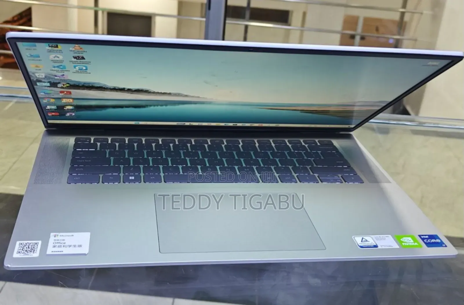 New Laptop Dell Inspiron 16 5620 16GB Intel Core I7 SSD 512GB