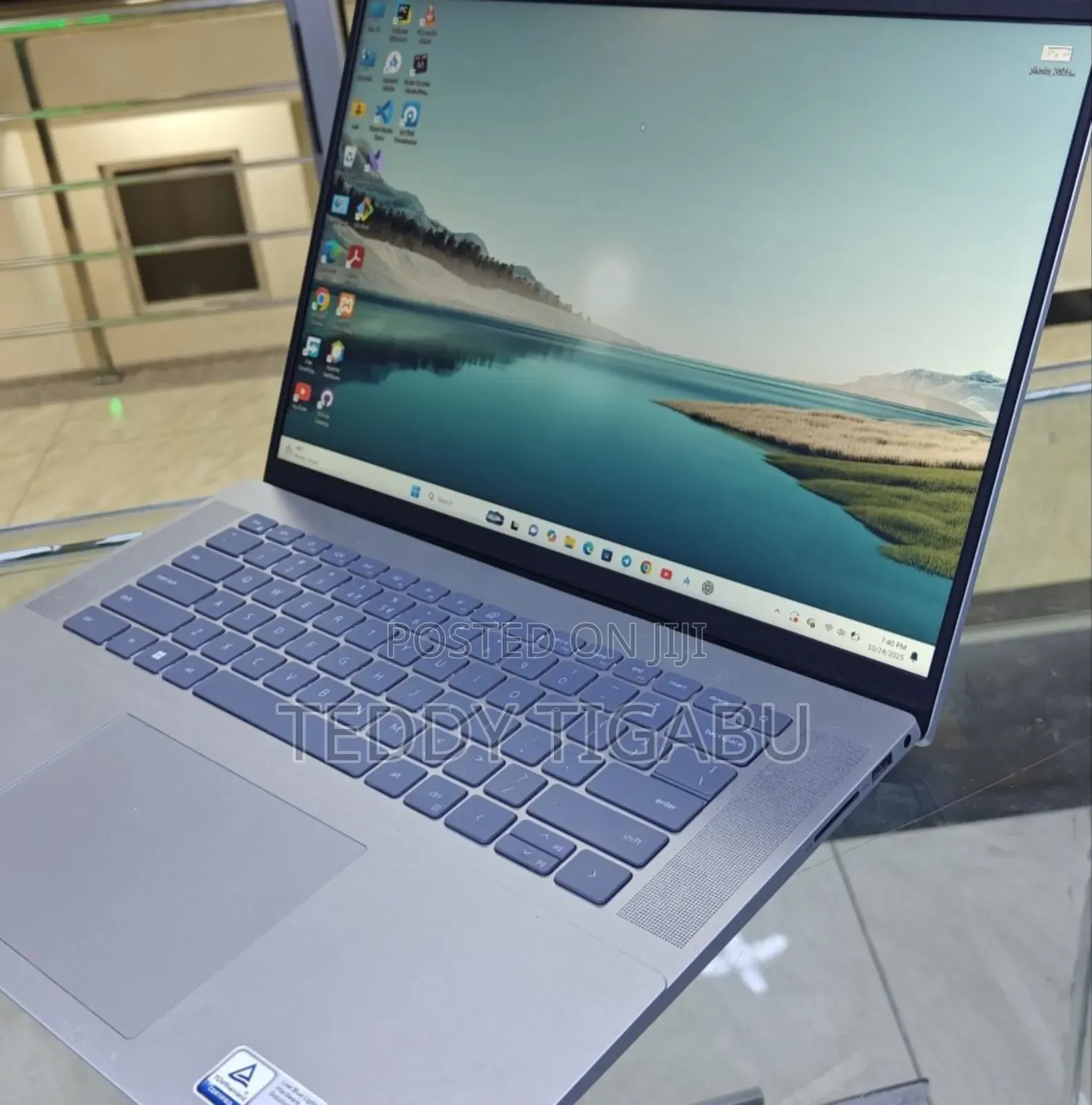 New Laptop Dell Inspiron 16 5620 16GB Intel Core I7 SSD 512GB