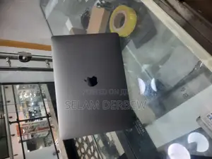 New Laptop Apple MacBook Pro 2020 8GB Intel Core I5 SSD 256GB