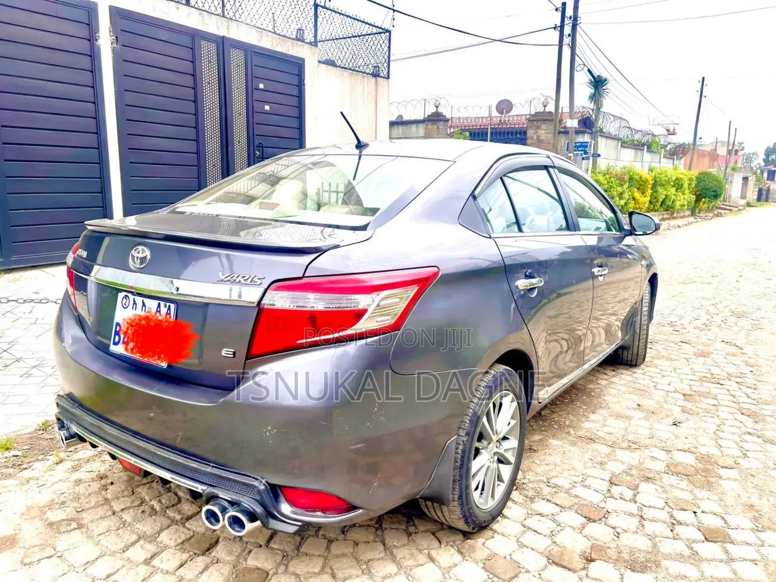 Toyota Yaris 2016 Gray