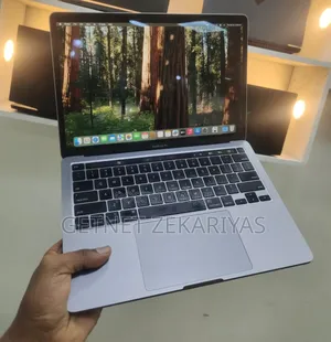 New Laptop Apple MacBook Pro 2020 8GB Intel Core I5 SSD 256GB