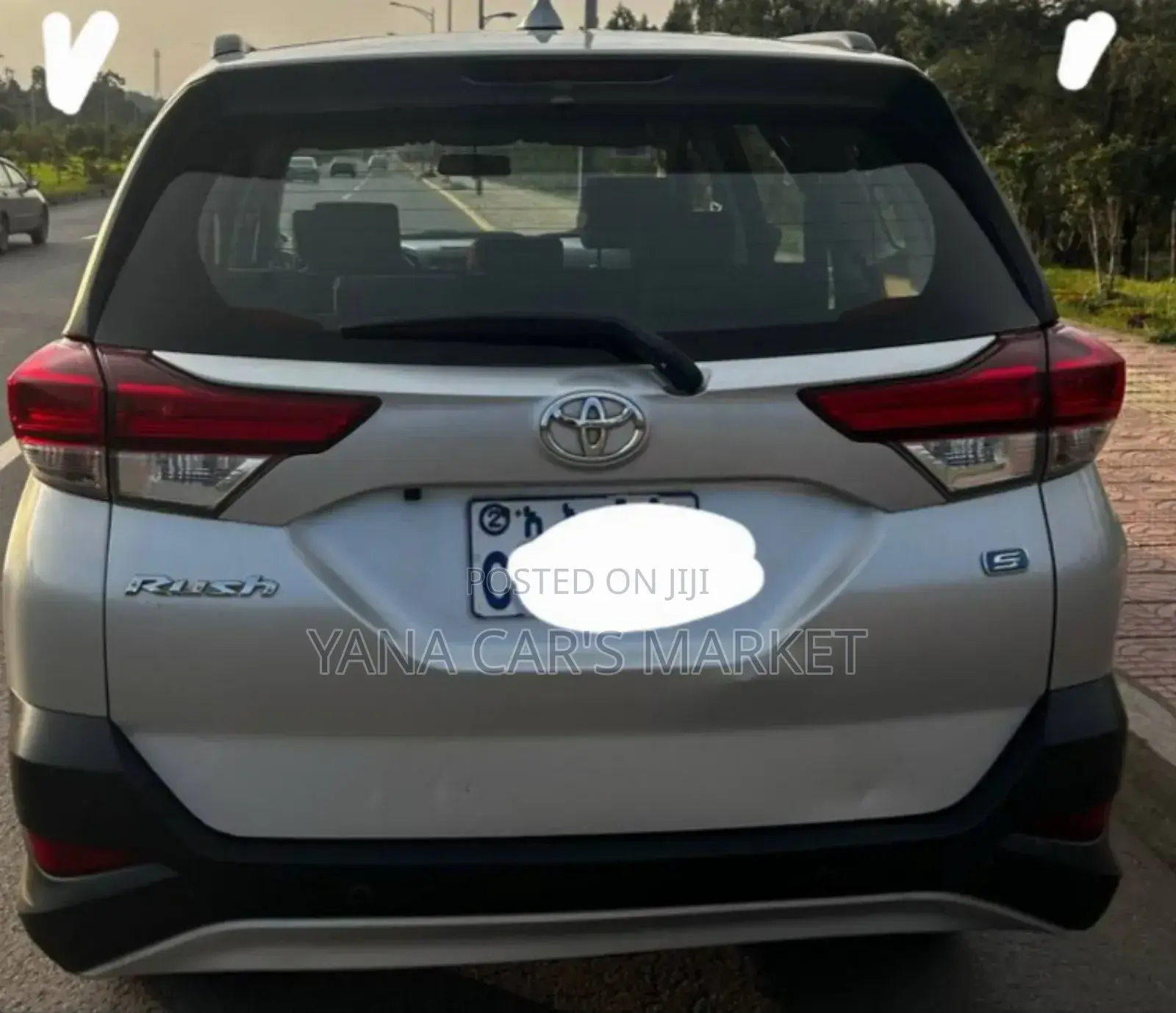 Toyota Rush 2022 Silver