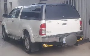 Toyota Hilux 2012 White