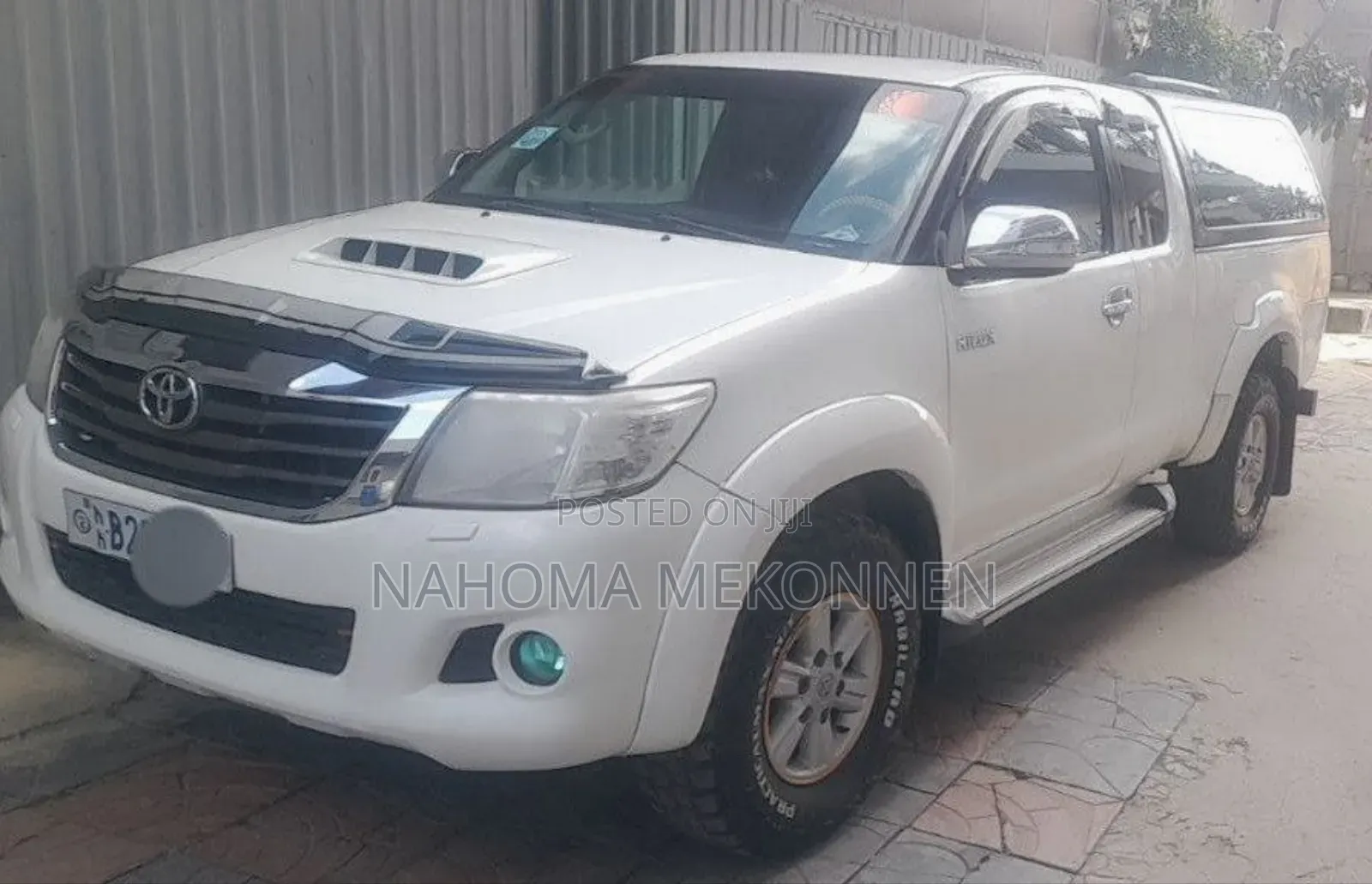 Toyota Hilux 2012 White