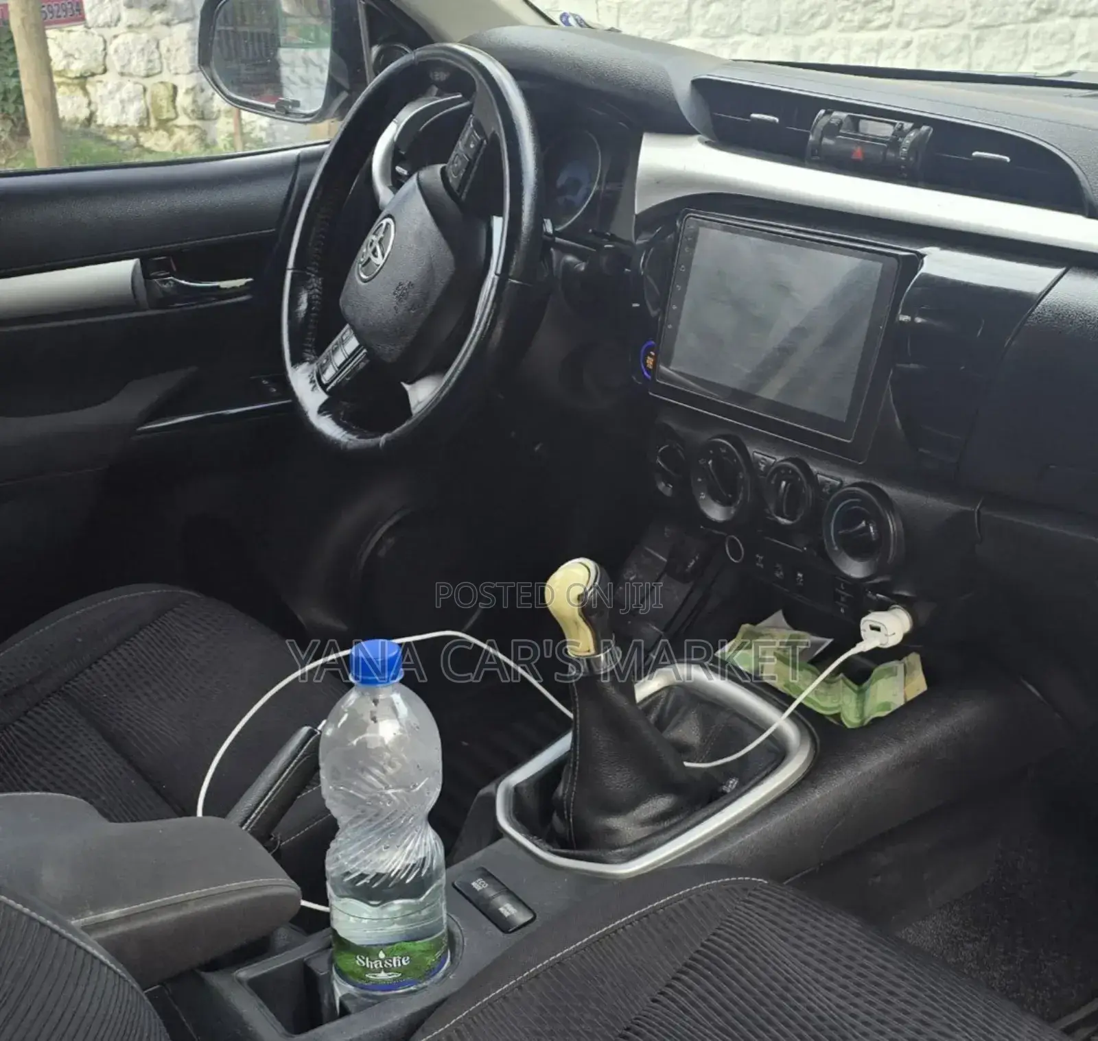 Toyota Hilux 2017 Gray