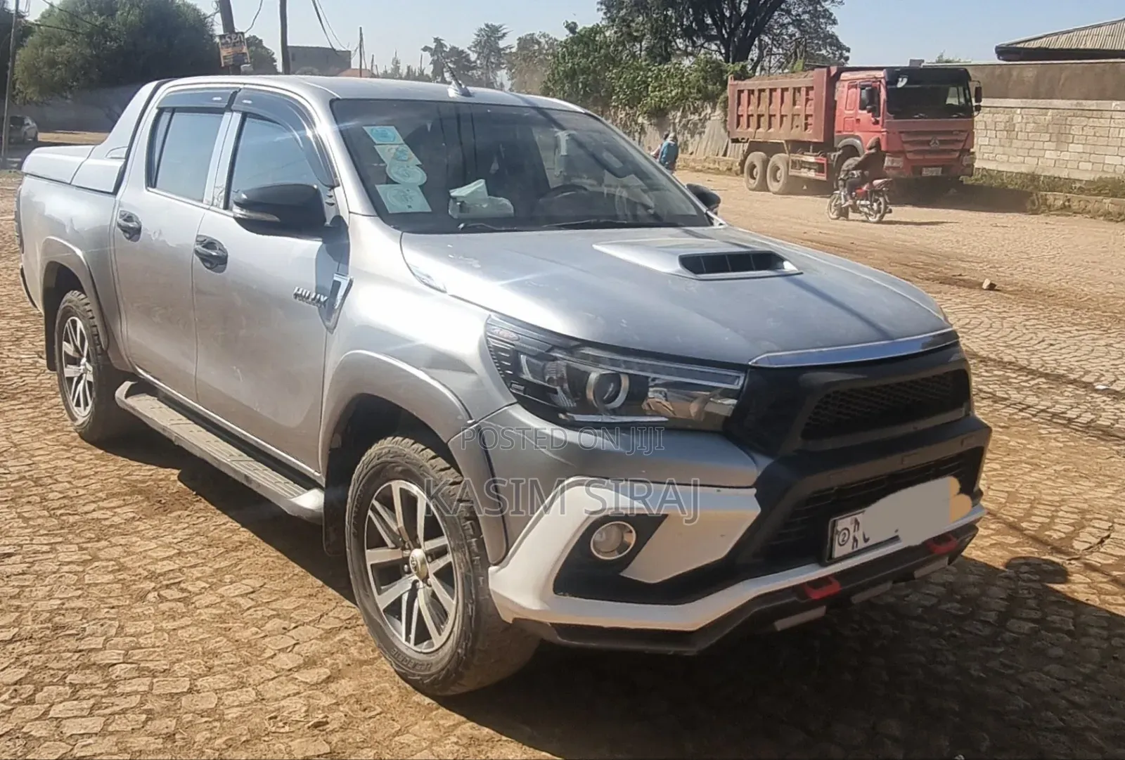 Toyota Hilux Revo Double Cab Deisel 2.4 AWD 2017 Silver