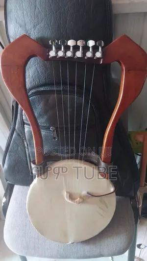 Electrical ክራሮች እና በገናዎች