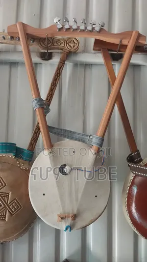 Electrical ክራሮች እና በገናዎች