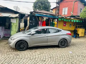 Hyundai Avante 2012 Silver