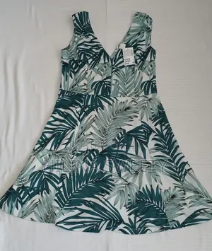 Photo - H M Tropical Leaf Print Summer Dress