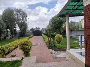 6bdrm House in Woson, Yeka for sale