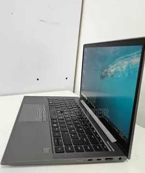 New Laptop HP ZBook Firefly G8 16GB Intel Core I7 SSD 1T