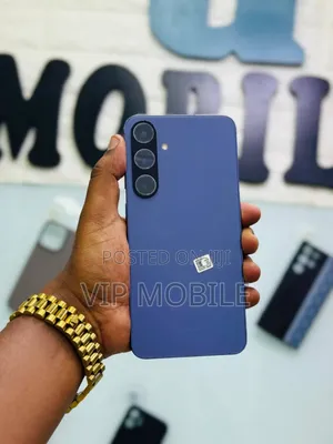 Photo - New Samsung Galaxy S24 Plus 256 GB Blue