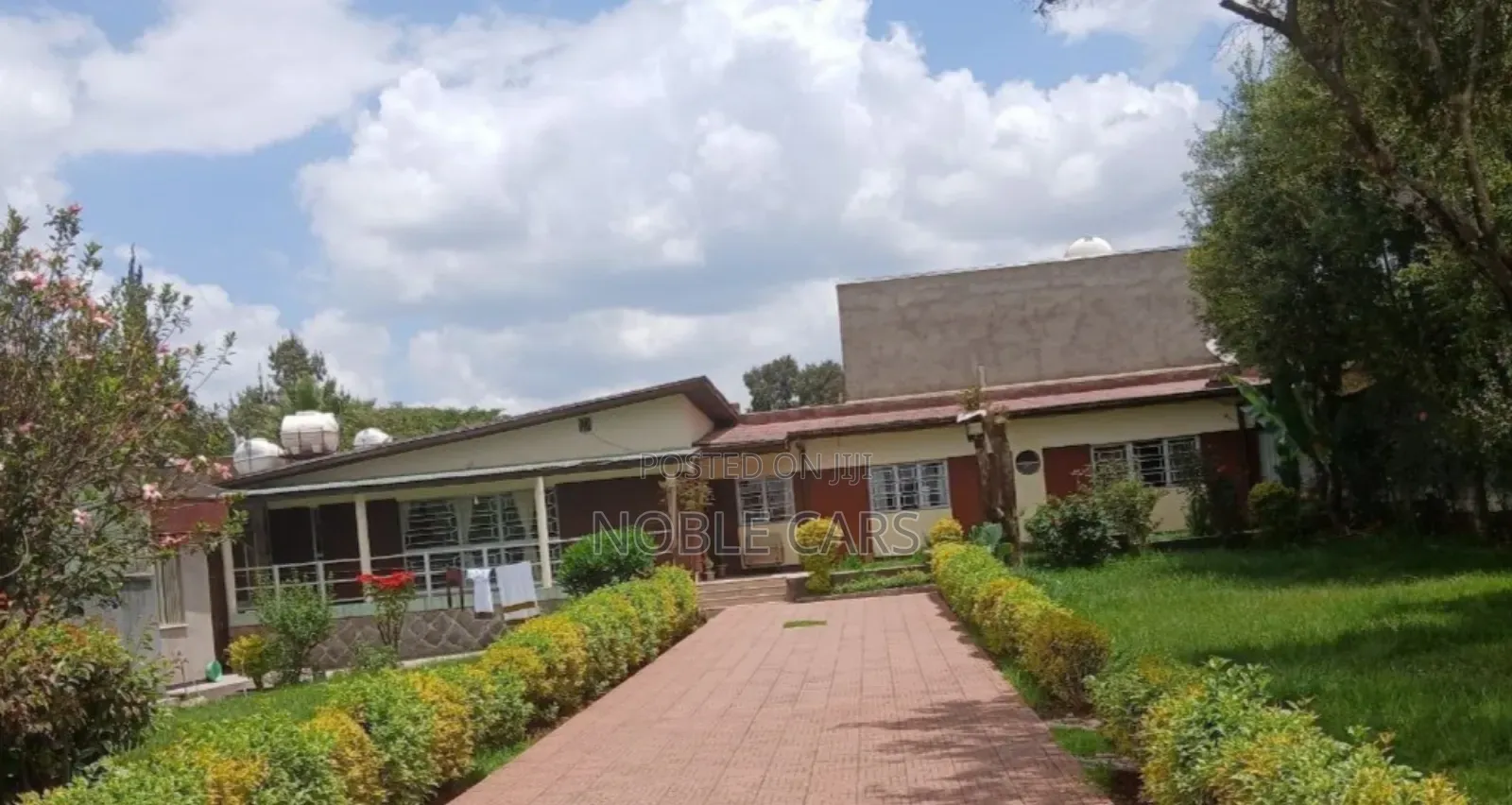 6bdrm House in Woson, Yeka for sale