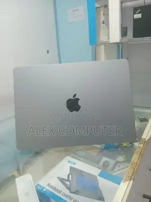 New Laptop Apple MacBook Air 2023 M2 8GB Apple M2 SSD 256GB