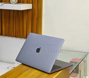 New Laptop Apple MacBook Pro 2019 16GB Intel Core I5 SSD 1T