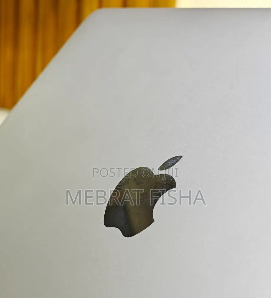 New Laptop Apple MacBook Pro 2019 16GB Intel Core I5 SSD 1T