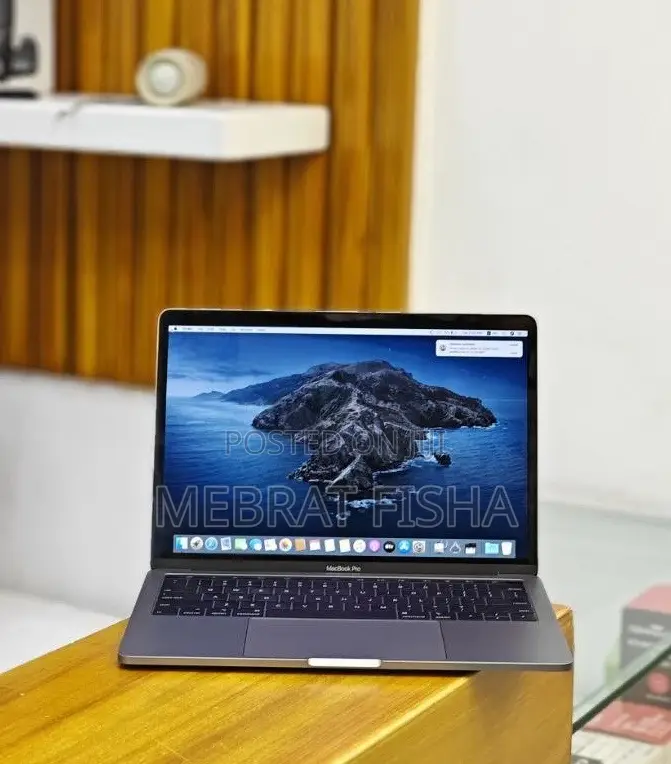 New Laptop Apple MacBook Pro 2019 16GB Intel Core I5 SSD 1T