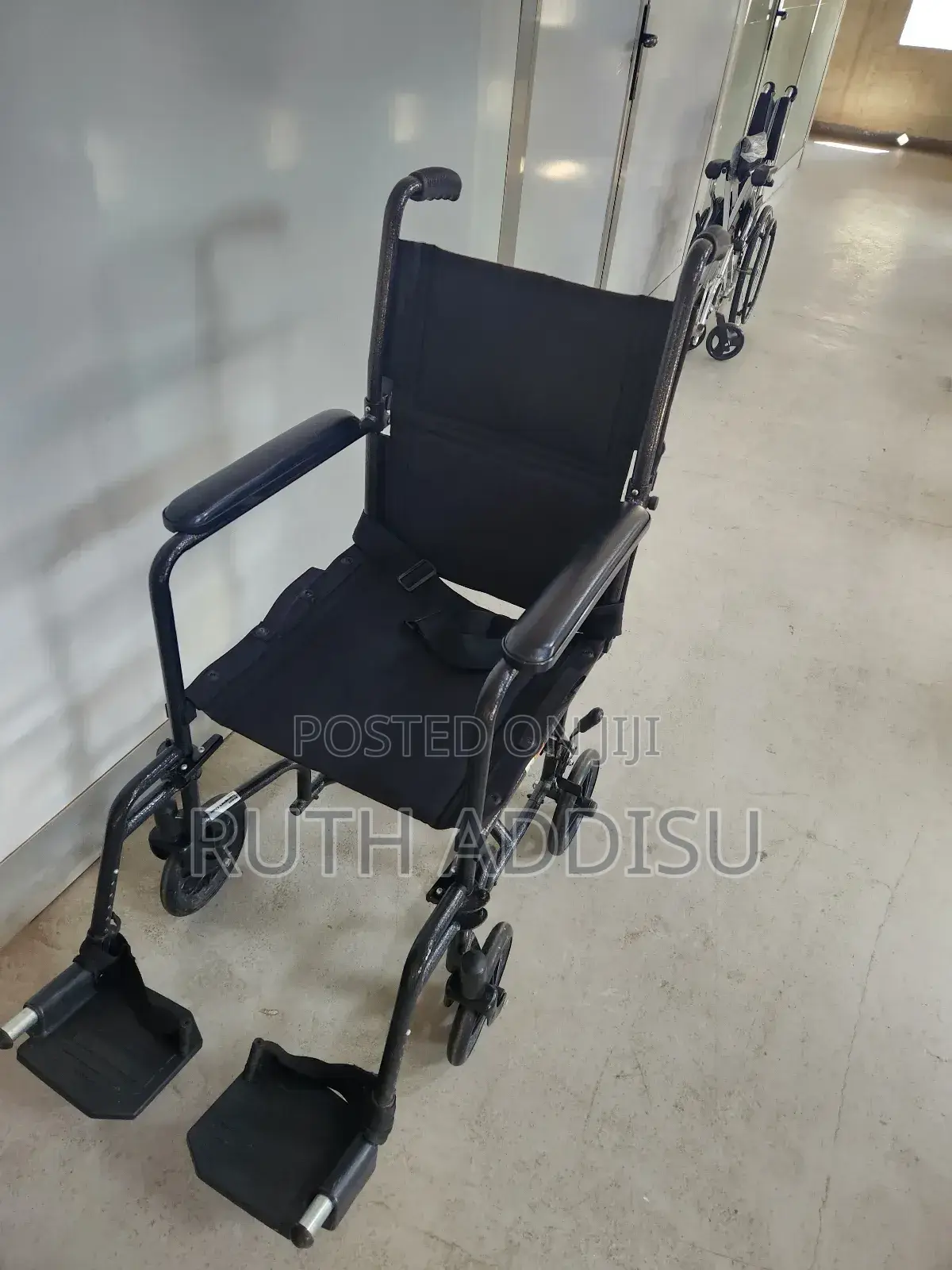 Foldable Belted Wheelchair輕輕medical Wheelchair Belted Wheelchair New