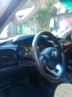 Toyota Hilux Revo Double Cab Deisel 2.4 AWD 2021 Silver