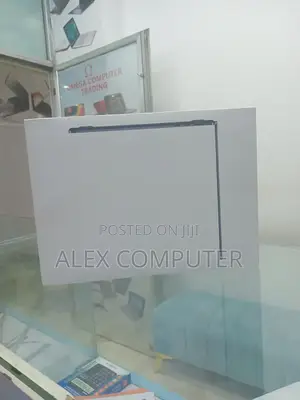 New Laptop Apple MacBook Air 2025 M4 13-Inch 16GB Apple M4 SSD 256GB