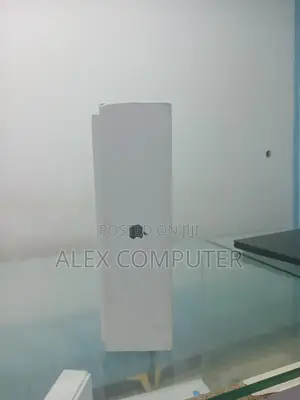 New Laptop Apple MacBook Air 2025 M4 13-Inch 16GB Apple M4 SSD 256GB