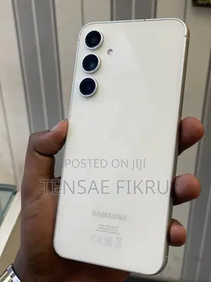 Photo - New Samsung Galaxy F16 128 GB White